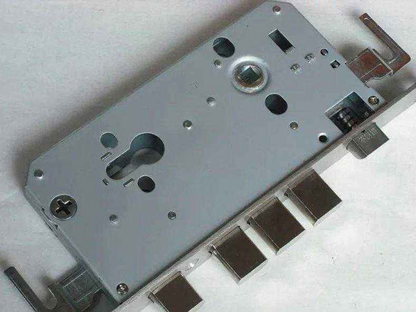 嵩明24小时上门开锁公司